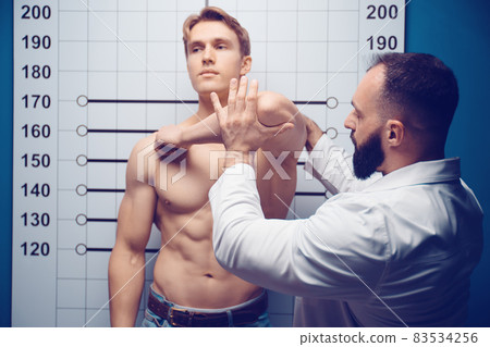 Patient at the doctor's appointment 83534256