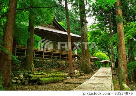 新綠橫倉寺正殿：岐阜 83534979