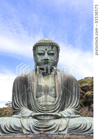 Bronze statue of the Great Buddha Daibutsu, Kotoku-in temple, Kamakura, Japan 83536573