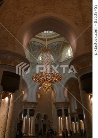 Interior of Shaikh Zayed mosque, Abu Dhabi, UAE 83538455