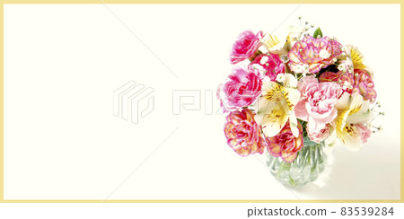 Yellow and pink bouquet 83539284