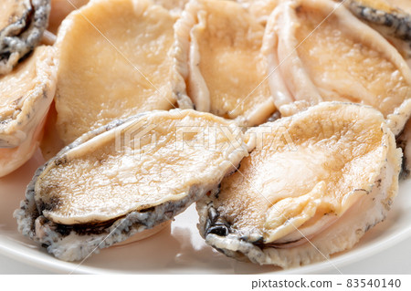 Abalone (domestic Ezo abalone) Peeled up. Abalone (domestic Ezo abalone) Peeled up. 83540140