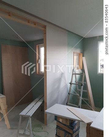 建築工地 建設中 木製品 燈箱 牆壁,穿孔 木樓梯 建築工地 建設中 木製品 燈箱 牆壁,穿孔 木樓梯 83540643