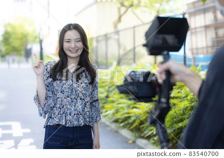Video shooting gimbal outdoor 83540700