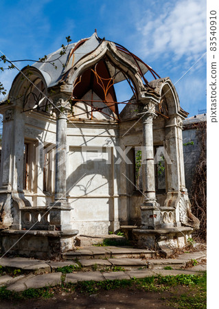 Old gazebo in Sharovka Palace park in in Kharkov region, Ukraine 83540910