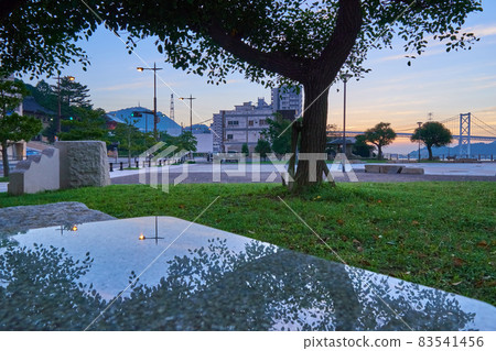 黎明廣場 83541456