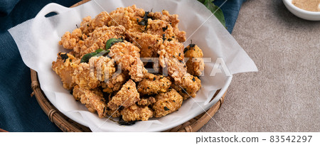 鹽酥雞 台灣 小吃 美食 Taiwanese popcorn chicken 台湾風唐揚げ 83542297
