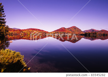 Lac Superieur, Mont tremblant, Quebec, Canada 83545282