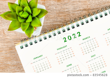 12 months desk calendar 2022. 83545628
