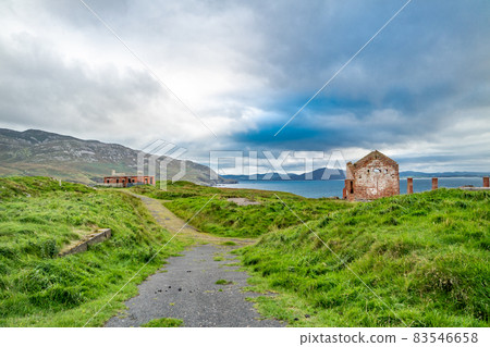 The ruins of Lenan Head fort at the north coast of County Donegal, Ireland. 83546658