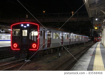 [JB] Kagoshima Main Line 821 Series (Tosu Station) 83548408