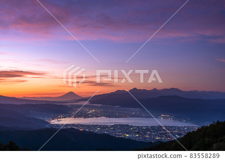 《Nagano Prefecture》 Dawn of Mt. Fuji and Lake Suwa / Takabotchi Plateau 83558289