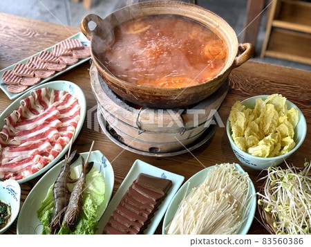 粵式火鍋（大邊爐） 83560386