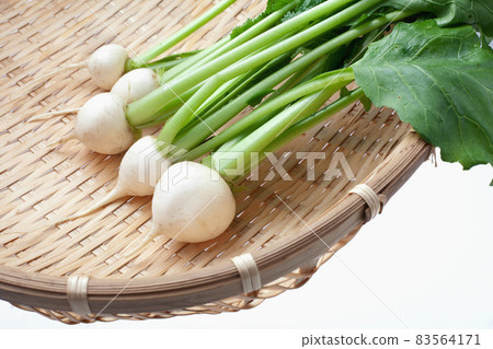 Fresh turnip Fresh turnip 83564171