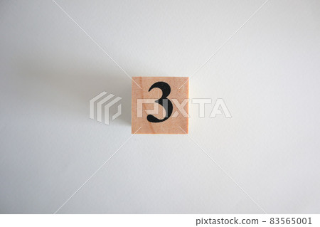 3. 號碼堆疊 83565001