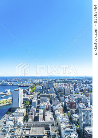 [神奈川縣]清新的藍天和橫濱的城市景觀 83565464