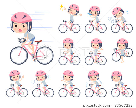 一組騎公路自行車的無償化身女性 83567252