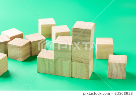 Block sales 83568938