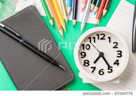 鐘錶和辦公用品 83569770