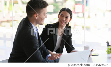 Business colleagues having a great time and a lots of fun conversations Business colleagues having a great time and a lots of fun conversations 83569826
