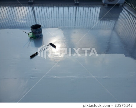 Top coat application Top coat application 83575142