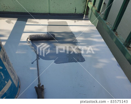 完成屋頂防水工作 83575143