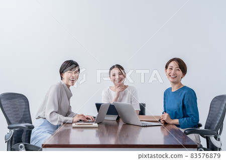 Business team 83576879
