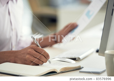 Making Notes About Graph 83576996
