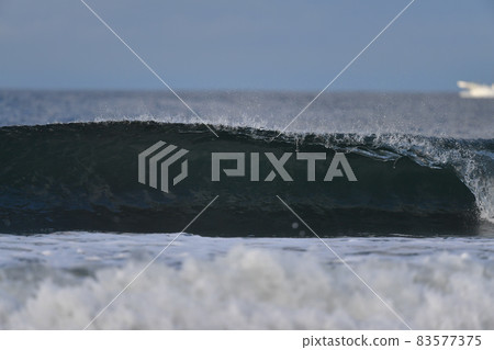 Wave typhoon rough wave surfing 83577375