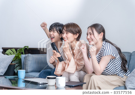 Watching TV live support 83577556