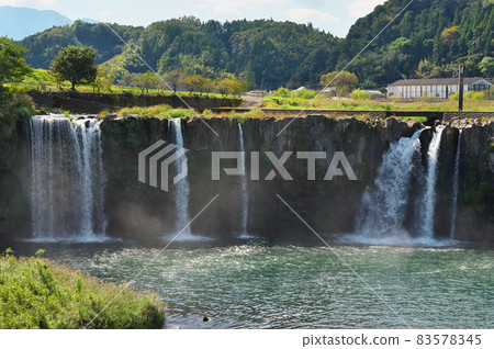Oita prefecture Bungoono Onsen Hatassis Waterfall 83578345