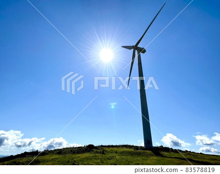 In a place near the sky-Shikoku Karst- 83578819