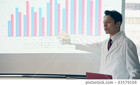 Lecture on a man in a white coat conference 83579108