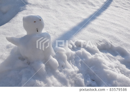 一個人做的可愛的雪雕 一個人做的可愛的雪雕 83579586