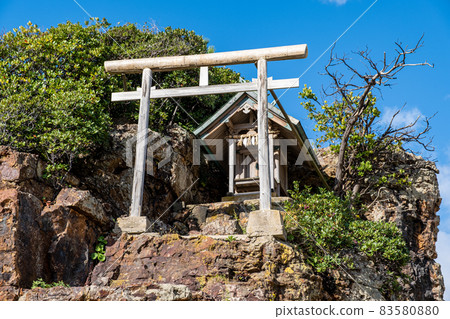 在Inasa Benten海灘上 在Inasa Benten海灘上 83580880