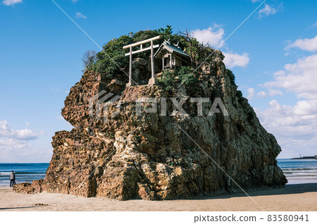 在Inasa Benten海灘上 在Inasa Benten海灘上 83580941