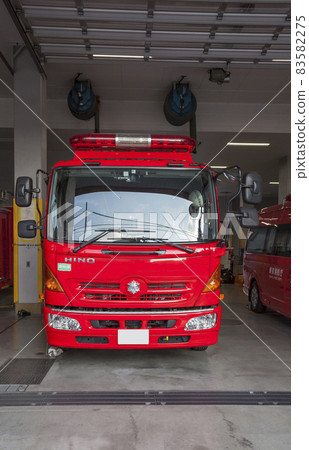 Fire engine on standby Fire engine Emergency vehicle Fire engine on standby Fire engine Emergency vehicle 83582275