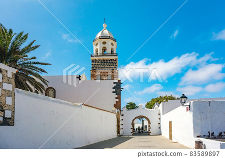 Main square of Teguise, Lanzarote, Canary Island 83589897