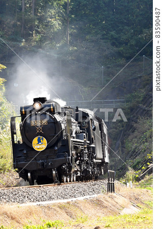 SL Yamaguchi running on the Yamaguchi Line 83590487