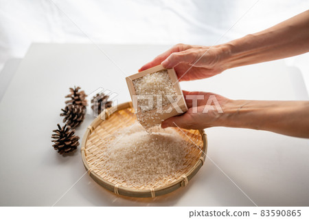 Japanese staple food white rice 83590865