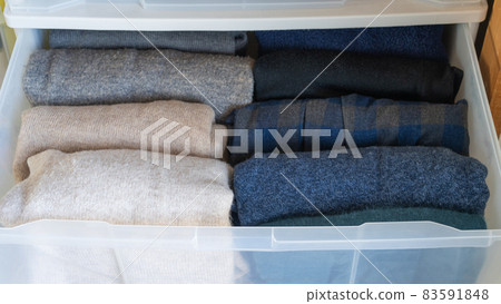 Image of changing clothes. Organize clothes. 83591848