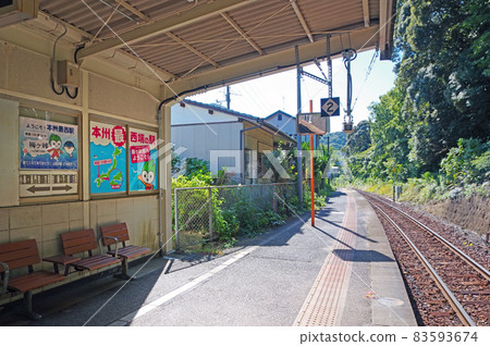 山口縣下關市JR西日本本州最西端的梅河東站 山口縣下關市JR西日本本州最西端的梅河東站 83593674