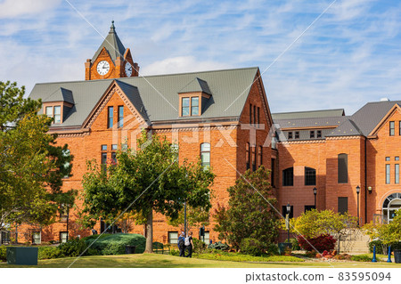 Sunny view of the building in University of Central Oklahoma 83595094
