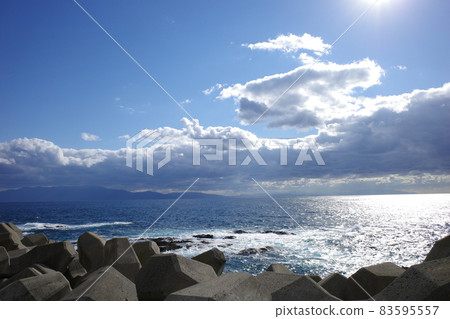 從北海道積丹半島龜內看到的日本海 83595557