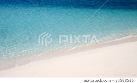 Coastal shores and sandy beaches Coastal shores and sandy beaches 83598536