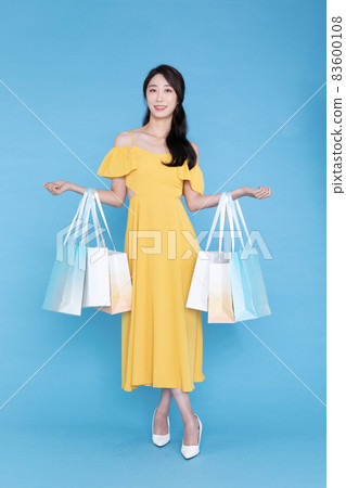shopping event concept, beautiful Korean Asian woman with shopping bag shopping event concept, beautiful Korean Asian woman with shopping bag 83600108