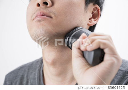 男人剃鬍子 83601625
