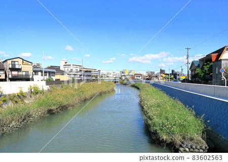 Scenery of the Yamasaki River seen from Yamazaki Bridge, Minami-ku, Mizuho-ku, Nagoya 83602563