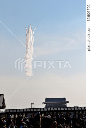 Blue Impulse, flying over the Heijo Palace ruins, entering from the Suzakumon side, vertical position Blue Impulse, flying over the Heijo Palace ruins, entering from the Suzakumon side, vertical position 83606701
