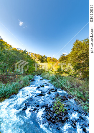 山澗_秋_垂釣_秋葉 山澗_秋_垂釣_秋葉 83610055